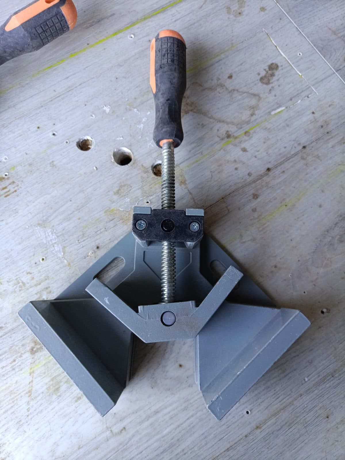 Corner Clamp — photo 1