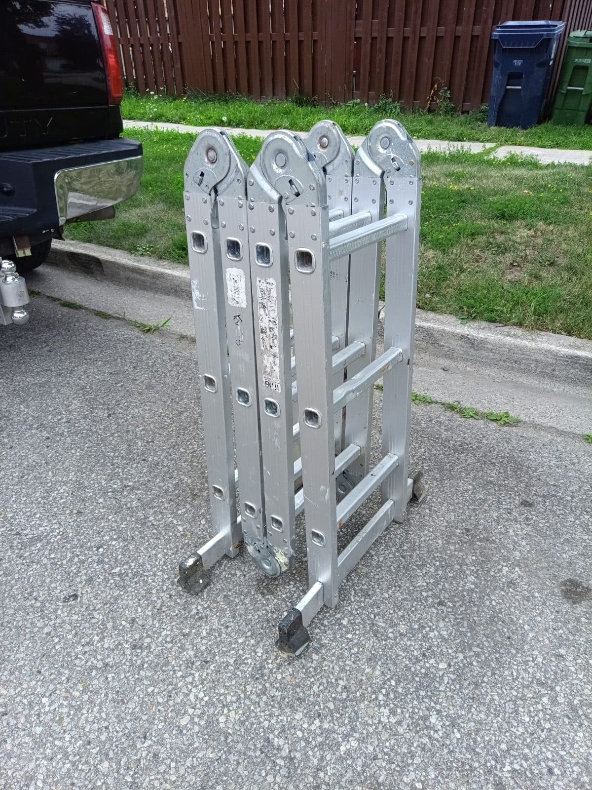 Extension Ladder — photo 1
