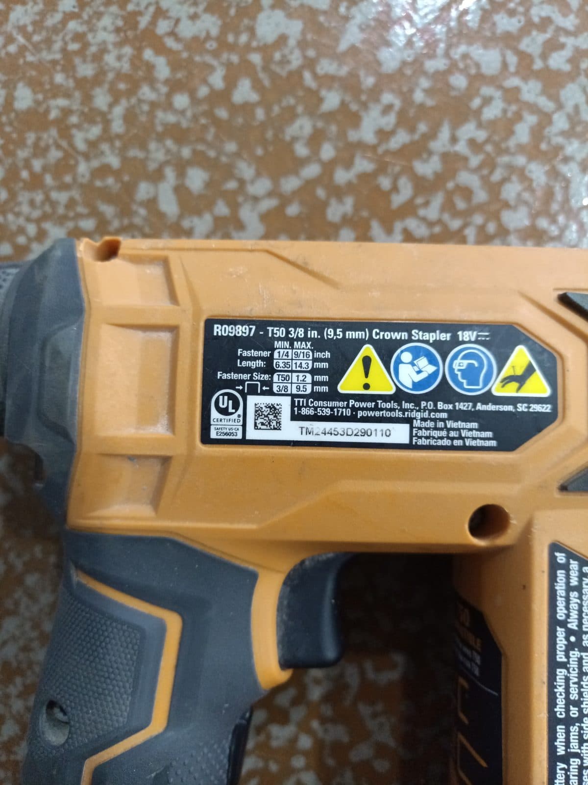 18V Cordless 3/8 in. Crown Stapler — photo 1